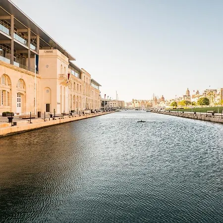 Kharmen A 1565s House With Seaviews Apartman *