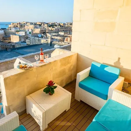 Kharmen A 1565s House With Seaviews *