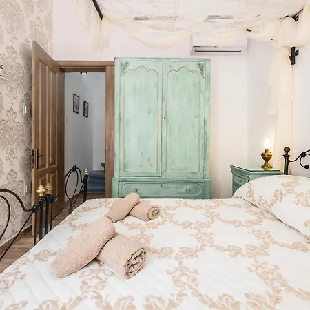 Apartment Kharmen A 1565s House With Seaviews Birgu