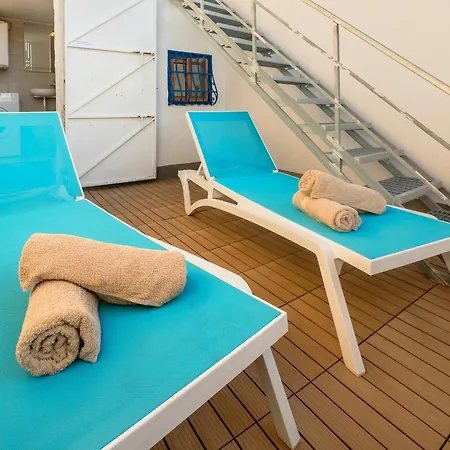 Kharmen A 1565s House With Seaviews *