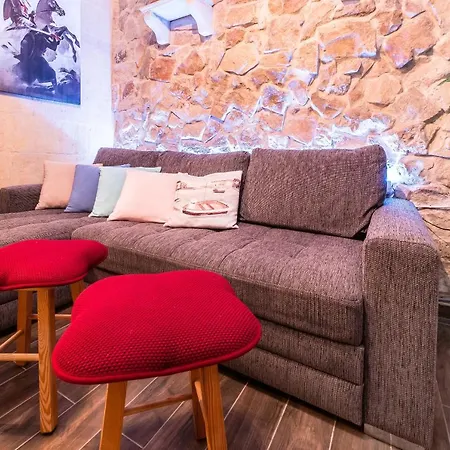 Kharmen A 1565s House With Seaviews Birgu