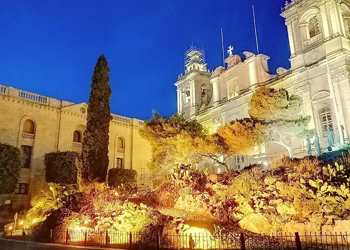 Kharmen A 1565s House With Seaviews