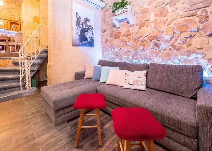 Kharmen A 1565s House With Seaviews 아파트 비르구