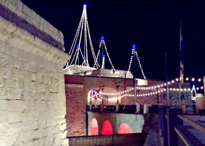 Kharmen A 1565s House With Seaviews *