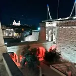 Lejlighed Kharmen A 1565s House With Seaviews Birgu
