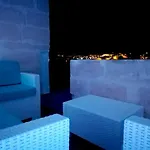 Kharmen A 1565s House With Seaviews * Birgu
