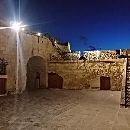 Kharmen A 1565s House With Seaviews דירה