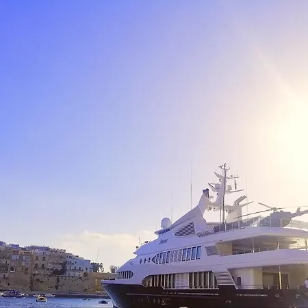 Kharmen A 1565s House With Seaviews דירה *