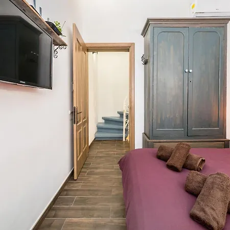 Kharmen A 1565s House With Seaviews * Il-Birgu