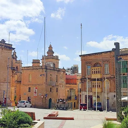 Kharmen A 1565s House With Seaviews * Birgu