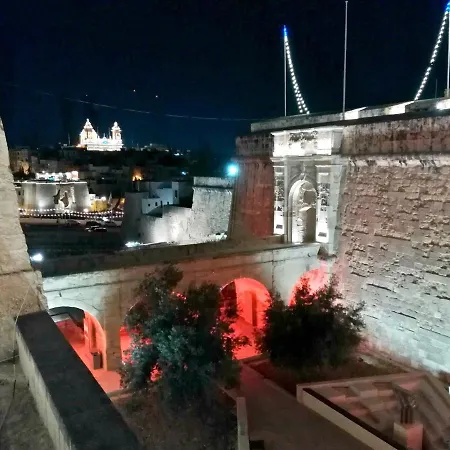 Lejlighed Kharmen A 1565s House With Seaviews Birgu