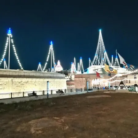 Kharmen A 1565s House With Seaviews Apartament *