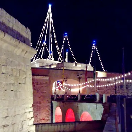 Kharmen A 1565s House With Seaviews *