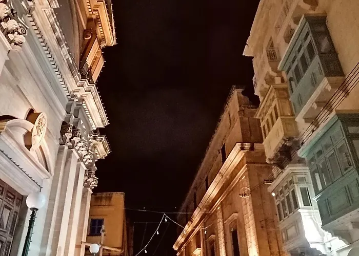 Kharmen A 1565s House With Seaviews Appartement Il-Birgu