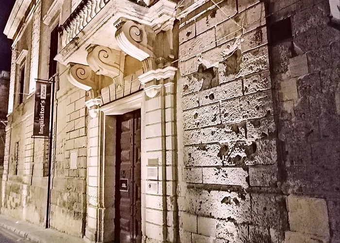 Kharmen A 1565s House With Seaviews