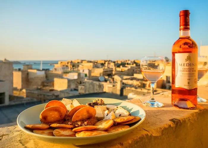 Kharmen A 1565s House With Seaviews Appartement