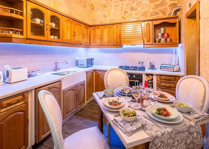 Kharmen A 1565s House With Seaviews Appartement